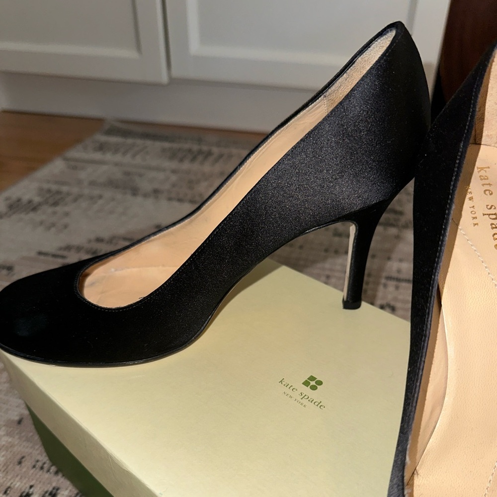 Kate Spade Black Satin Karolina Pump size 7.5